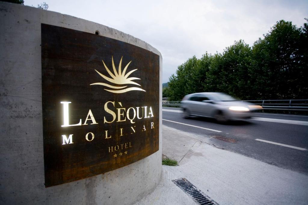 Hotel La Sequia Molinar Campdevanol Bagian luar foto