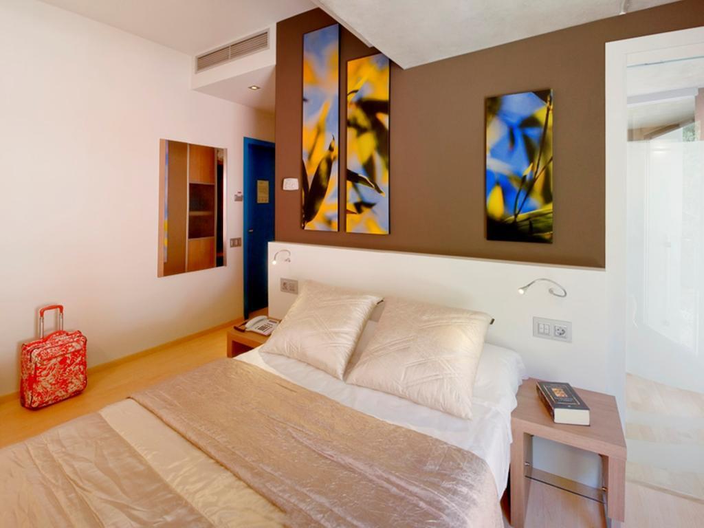 Hotel La Sequia Molinar Campdevanol Bagian luar foto